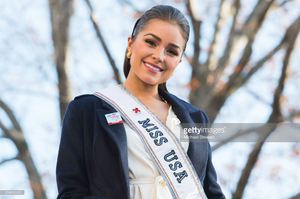 miss-usa-2012-olivia-culpo-attends-the-86th-annual-macys-thanksgiving-picture-id156829121.jpg