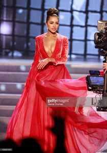 miss-usa-2012-olivia-culpo-competes-in-the-evening-gown-competition-picture-id158581901.jpg