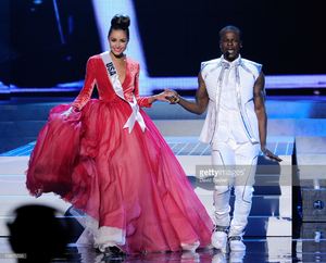 miss-usa-2012-olivia-culpo-is-escorted-by-singersongwriter-and-dancer-picture-id158579536.jpg