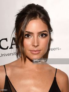 miss-usa-2012-olivia-culpo-poses-backstage-at-the-supima-design-picture-id487571854.jpg