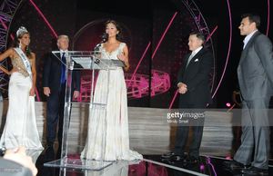 miss-usa-2013-erin-brady-donald-trump-miss-universe-2012-olivia-culpo-picture-id170733742.jpg