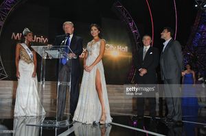 miss-usa-2013-erin-brady-donald-trump-miss-universe-2012-olivia-culpo-picture-id170733762.jpg