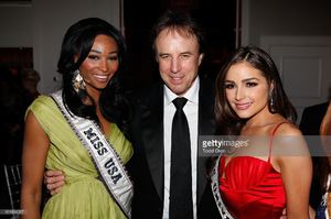 miss-usa-nana-meriwether-comedian-kevin-nealon-and-miss-universe-picture-id161834267.jpg