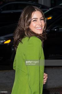 model-olivia-culpo-seen-in-midtown-on-october-24-2015-in-new-york-picture-id494109096.jpg
