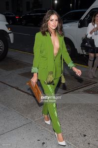 model-olivia-culpo-seen-in-midtown-on-october-24-2015-in-new-york-picture-id494109102.jpg