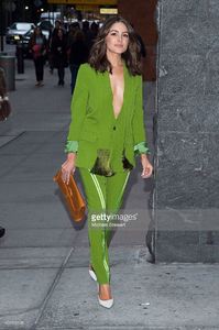 model-olivia-culpo-seen-in-midtown-on-october-24-2015-in-new-york-picture-id494109108.jpg