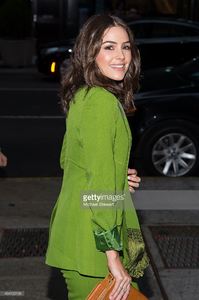 model-olivia-culpo-seen-in-midtown-on-october-24-2015-in-new-york-picture-id494109126.jpg