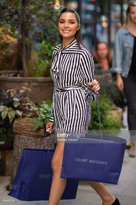model-olivia-culpo-seen-wearing-a-philosophy-dress-stuart-weitzman-picture-id604665218.jpg