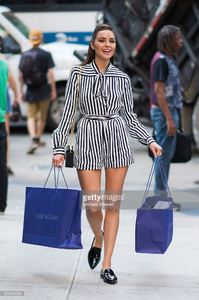model-olivia-culpo-seen-wearing-a-philosophy-dress-stuart-weitzman-picture-id604665398.jpg