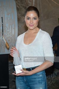 modelmiss-universe-2012-olivia-culpo-lights-the-empire-state-building-picture-id527850504.jpg