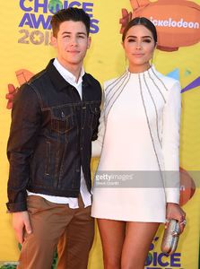 nick-jonas-and-olivia-culpo-arrives-at-the-nickelodeons-28th-annual-picture-id467988058.jpg