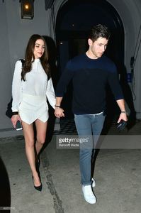 nick-jonas-takes-girlfriend-olivia-culpo-to-dinner-at-craigs-in-picture-id466510790.jpg
