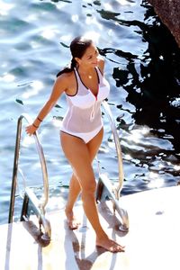nicole-scherzinger-in-swimsuit-summer-holiday-in-capri-italy-07-20-2017-4.jpg