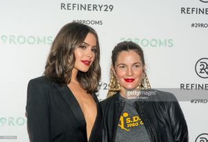olivia-culpo-and-drew-barrymore-attend-refinery-29s-29rooms-opening-picture-id487713518.jpg