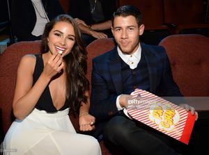 olivia-culpo-and-nick-jonas-attend-the-2014-mtv-video-music-awards-at-picture-id454101912.jpg