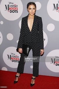 olivia-culpo-arrives-at-the-minnie-mouse-rocks-the-dots-retrospective-picture-id506369296.jpg