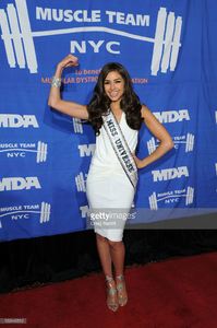 olivia-culpo-attends-16th-annual-mda-muscle-team-gala-and-benefit-at-picture-id159145512.jpg