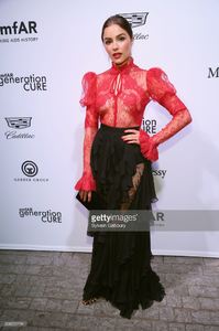 olivia-culpo-attends-amfar-generationcure-solstice-2017-at-mr-purple-picture-id698929194.jpg