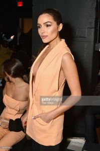 olivia-culpo-attends-cushnie-et-ochs-fashion-show-at-gallery-1-during-picture-id634597344.jpg