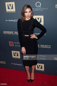 olivia-culpo-attends-jeremy-scott-the-peoples-designer-new-york-at-picture-id526943946.jpg