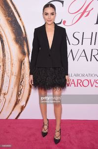 olivia-culpo-attends-the-2016-cfda-fashion-awards-at-the-hammerstein-picture-id538508558.jpg