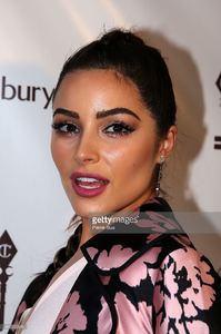 olivia-culpo-attends-the-charlotte-tilbury-party-at-the-samsung-space-picture-id602265346.jpg