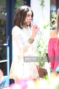 olivia-culpo-attends-the-chillchella-brunch-hosted-by-bai-beverages-picture-id521600268.jpg
