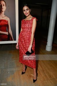 olivia-culpo-attends-the-zac-posen-presentation-during-new-york-week-picture-id635373148.jpg