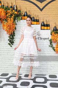 olivia-culpo-attends-veuve-clicquot-hosts-secondannual-clicquot-in-picture-id511442728.jpg