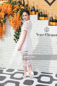 olivia-culpo-attends-veuve-clicquot-hosts-secondannual-clicquot-in-picture-id511442854.jpg