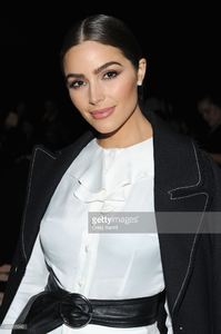 olivia-culpo-poses-backstage-at-the-john-paul-ataker-fall-winter-2017-picture-id635311946.jpg