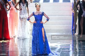 olivia-culpo-walks-the-stage-during-the-miss-universe-pageant-2013-picture-id187508521.jpg
