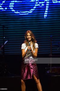 ophelie-meunier-speaks-on-stage-during-the-leurs-voix-pour-lespoir-picture-id488861576.jpg