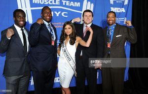 prince-amukamara-kevin-boothe-olivia-culpo-chris-snee-and-michael-picture-id159145519.jpg