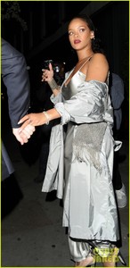 rihanna-stuns-in-silver-at-valerian-after-party-05.jpg