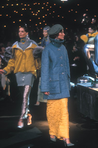 0_christian-dior-fw-1998-1_html.thumb.JPEG.d5b2c2e89f510e309f07ec5eb1e830f7.JPEG