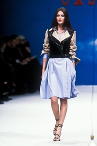 0_jean-charles-de-castelbajac-ss-1998-1_html.thumb.JPEG.0c961e8fae85fa10aefdc54fc8be8fab.JPEG