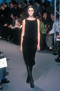2_balenciaga-ss-1998-3_html.thumb.JPEG.7b681c3ad0e96396aef3a28880e6ccbd.JPEG