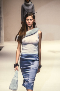 3_blumarine-ss-1999-4_html.thumb.JPEG.dcc3c10f2536249abdaa9ffdeb5d51ca.JPEG