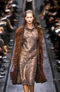 3_fendi-fw-1998-4_html.thumb.JPEG.063eff116ca713e719b166b35dc60cd6.JPEG