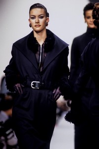 3_jin-abe-fw-1992-4_html.thumb.JPEG.56356ef81c2df459c4b1211374433550.JPEG