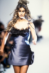 3_john-galliano-ss-1992-4_html.thumb.JPEG.1ef46b8678f76ad064b21088a025cd69.JPEG