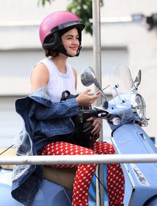 48919571_lucy-hale-28.jpg