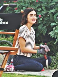 48983951_lucy-hale-01.jpg