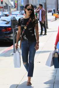 49814030_jordana-brewster-010.jpg