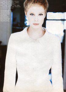 598613497a991_1996MarieClaireUk-Ph.AndreRauwhiteheat06.thumb.jpg.4bc6d84c3d72a5f73fcb67689491a02b.jpg