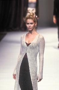 5994a01e2dd8a_dolcegabbana-ss-1997-2.thumb.jpg.72ed2a4bf678e3131b65d8e01dd98be9.jpg