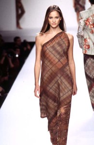 599c515f737c7_BillBlassSpringSummer1997NewYorkFashionWeek3.thumb.jpg.743ea86518a7e6e4dad25661351358aa.jpg