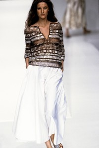 5_valentino-ss-1999-6_html.thumb.JPEG.908a1badb97218df446db8e1fe89f78c.JPEG