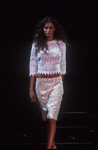 6_versace-fw-1999-7_html.thumb.JPEG.ca59a1da9faddec9b5cc10638623126d.JPEG